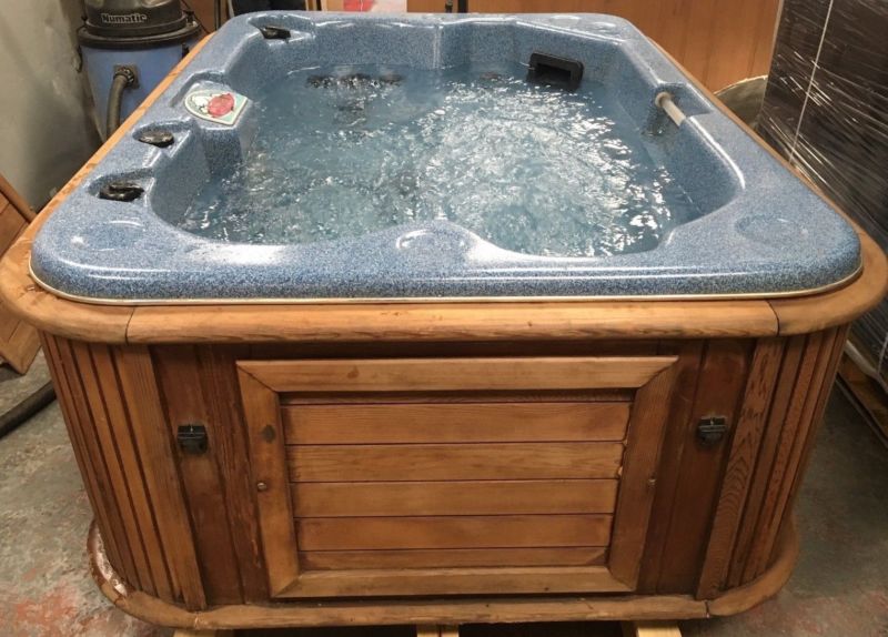 Arctic Spas Fox - 3 Seater Small Hot Tub - Not Jacuzzi, Hot Spring