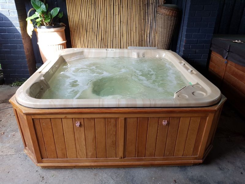 Outdoor Portable Spa Edithvale Melbourne 5 Seater 10 Amp Beautiful Item For Sale From Australia 5584