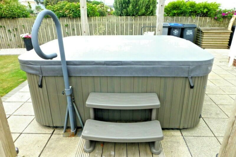 hot tub for sale